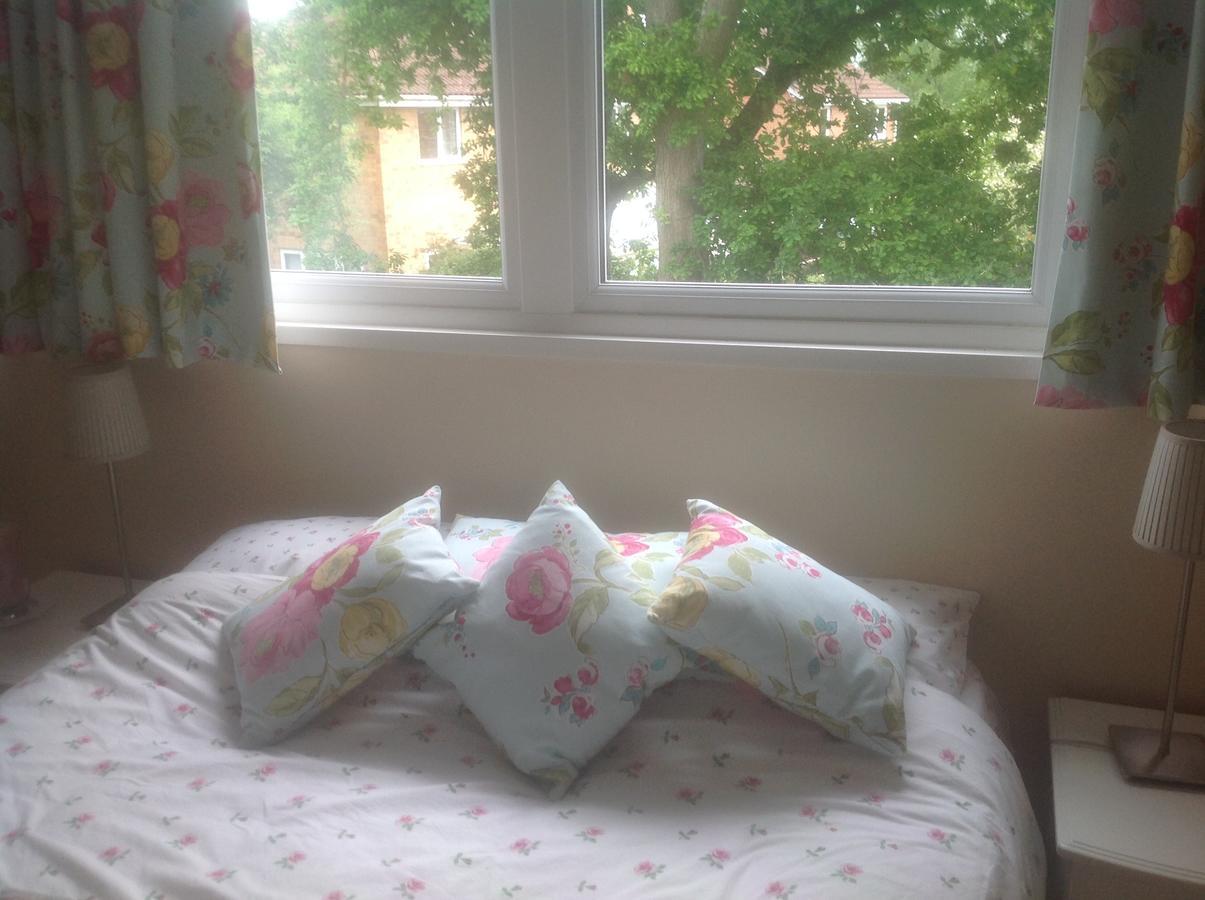 Bed and Breakfast Oak Tree House Waterlooville Exterior foto